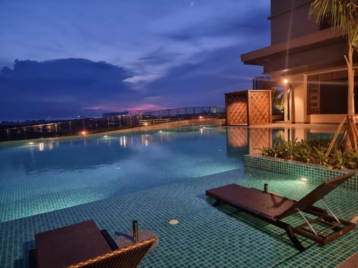 Luxury Couple Suites L Free Netflix L Massage Chair L Bathtub L Wifi 200Mbps L Town Area Bali Residence Malacca Eksteriør billede